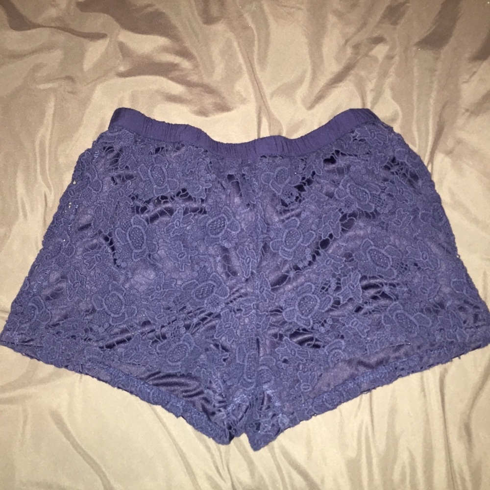 Blue floral embroidery shorts
